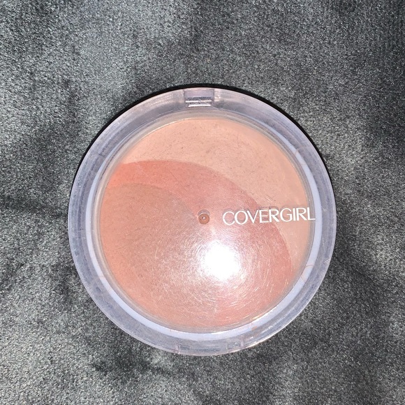 Makeup Bundle - Picture 4 of 8